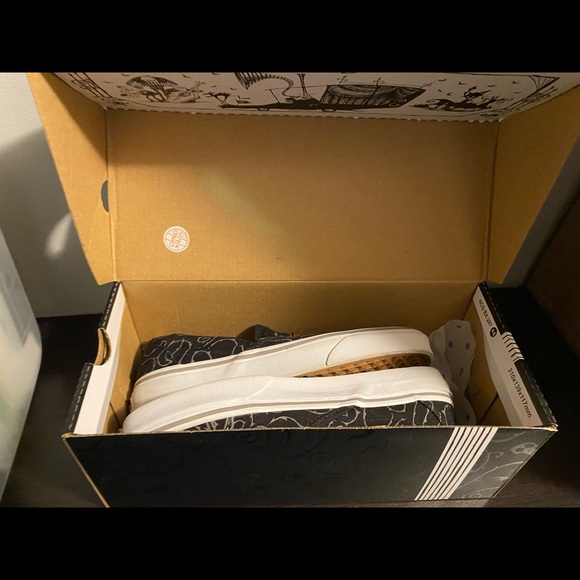 Vans Limited Edition Nightmare Before Christmas Jack & Sally Slip On Sneakers - Picture 6 of 7